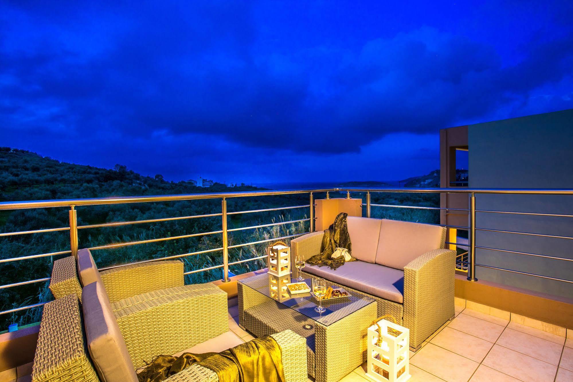 Cyan Icons Villas Tsivaras Bagian luar foto